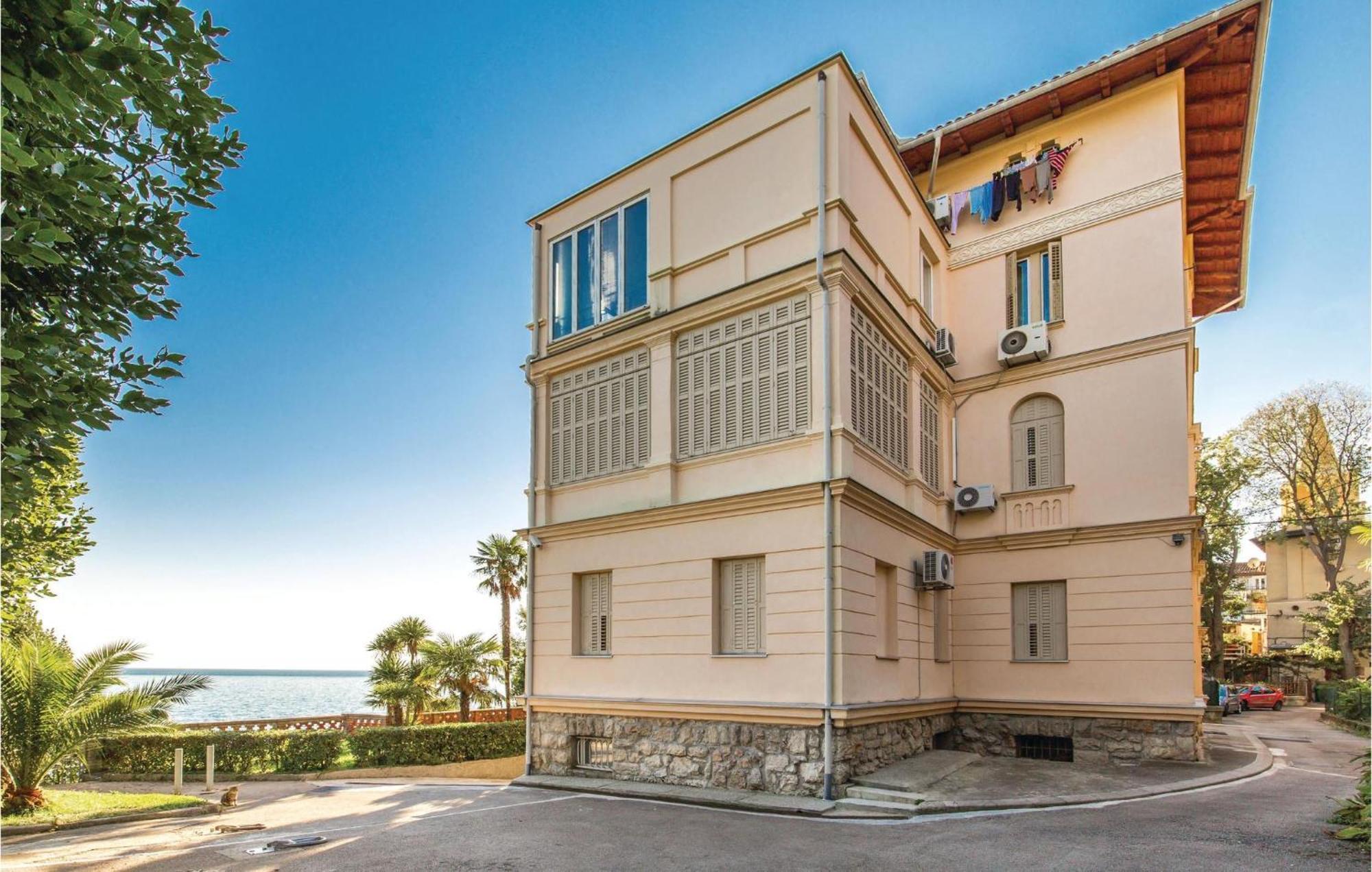Stunning Apartment In Lovran With Kitchen 外观 照片